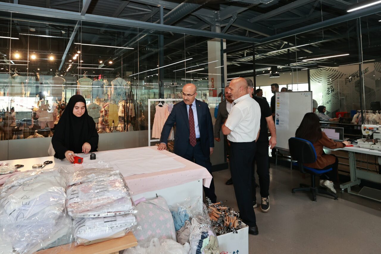 Bursa Valisi Demirtaş’tan esnafa ziyaret