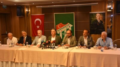 Bursaspor Divan Kurulu Başkan Adayı Ali Ademoğlu: Şampiyonluk yolculuğuna omuz vereceğiz