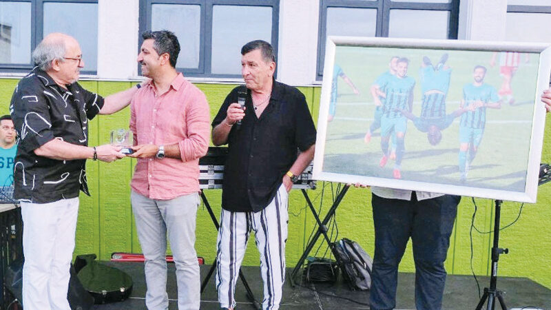 TSYD Görsel Yarışması ödülleri sahiplerini buldu Bursalı gazeteci Şaban Kılıçcı ödülünü TSYD yönetim kurulu üyesi İlhan