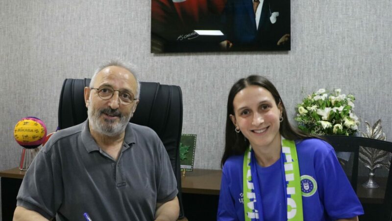 ‘Poyrazın Kızları’ transferde gaza bastı Kadınlar Hentbol Süper Ligi'nin Bursa'daki tek temsilcisi Bursa Büyükşehir Belediyespor