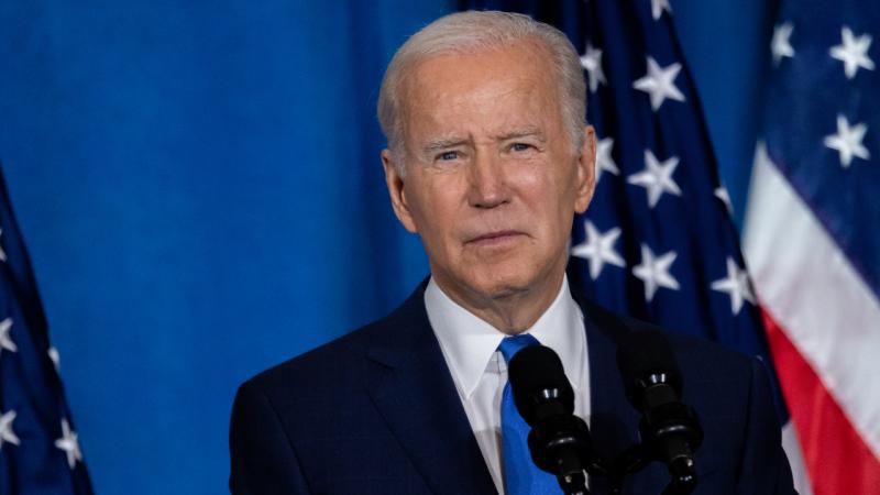 Biden, Trump ile telefonda görüştü