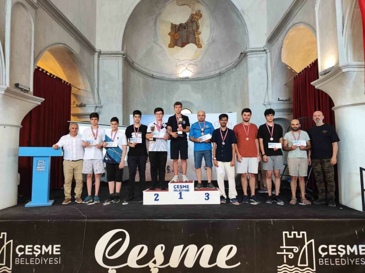 Bursa Büyükşehirli satranççılar göz doldurdu