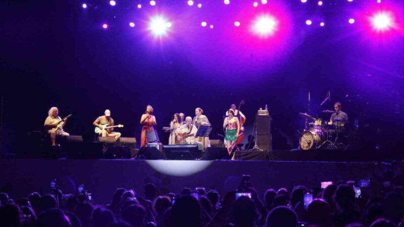 Bursa Festivali’nde yıldızlar geçidi! Şehrin dört bir yanındaki konser ve etkinliklerle devam eden 62.