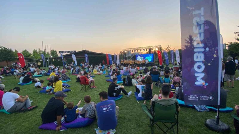 Bursa’da eğlenceli bilim yolculuğu Bursa Büyükşehir Belediyesi tarafından bilimi kolay ulaşılabilir hale getirmek ve