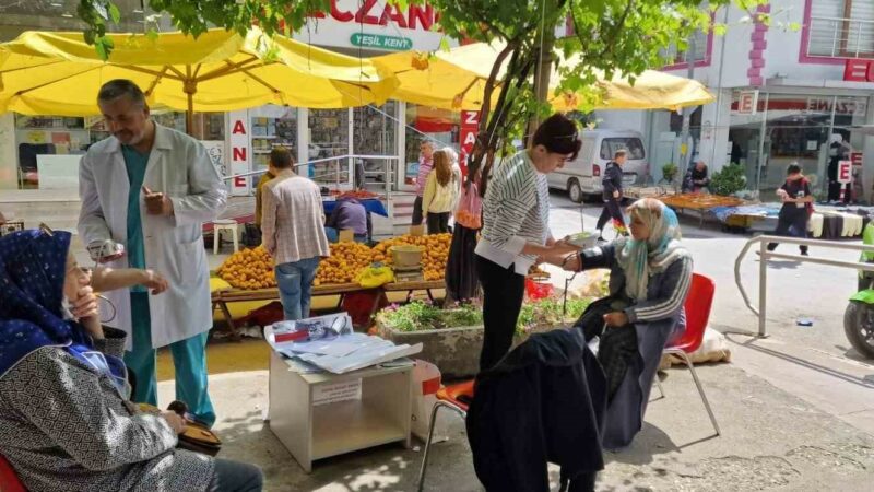 Bursa’nın tansiyonu ölçüldü Bursa’da faaliyet gösteren kamu ve özel sağlık kuruluşları, hipertansiyon konusunda