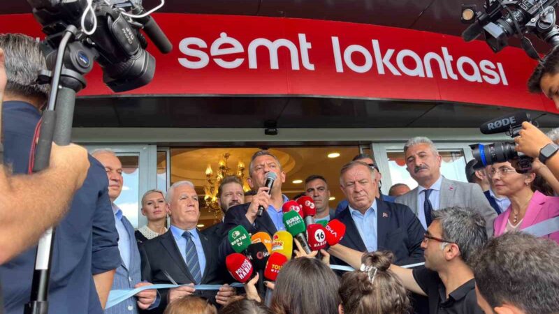 Özel, Bursa’dan Türkiye’ye seslendi: ”Tüm CHP’li belediyelerde hizmete girecek” CHP Genel Başkanı Özgür Özel, Bursa’da Semt Lokantası açılışına katıldı.