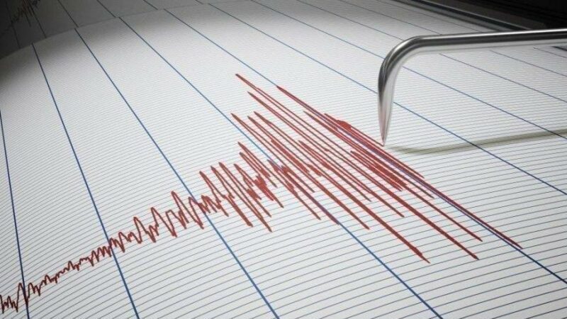Bursa’nın bu ilçesinde korkutan deprem Mustafakemalpaşa'ya Çiviliçam mevkiinde sata 13.45'te 2.2 büyüklüğünde deprem meydana geldi...