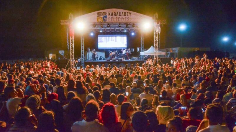 Bursa’da mis kokulu festival! Karacabey Belediyesi tarafından her yıl geleneksel olarak düzenlenen ve yoğun
