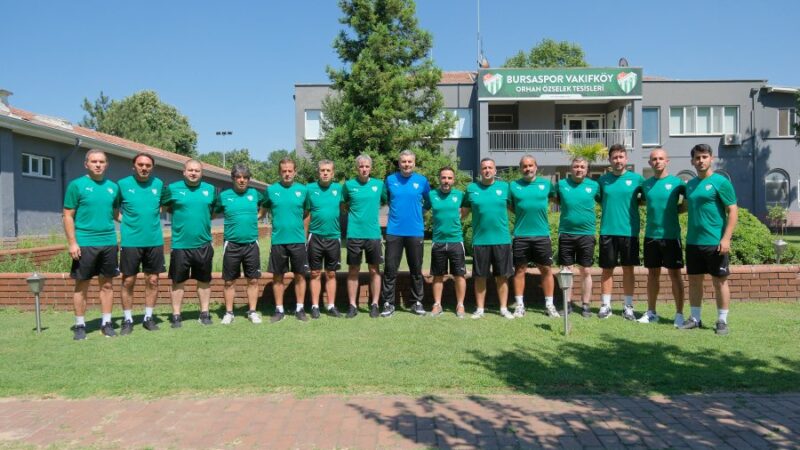 Bursaspor'da Gençlik Geliştirme Program Sorumlulusu Mesut Ünal ve altyapıda görevli