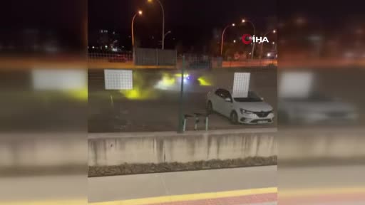 Bursa’da dakikalarca drift attı! O anlar kamerada Bursa’da dakikalarca drift attı! O anlar kamerada