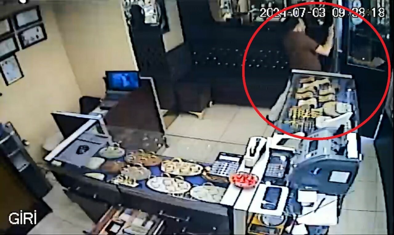 Bursa’da soygun girişimi! Kuyumcu çetin ceviz çıktı