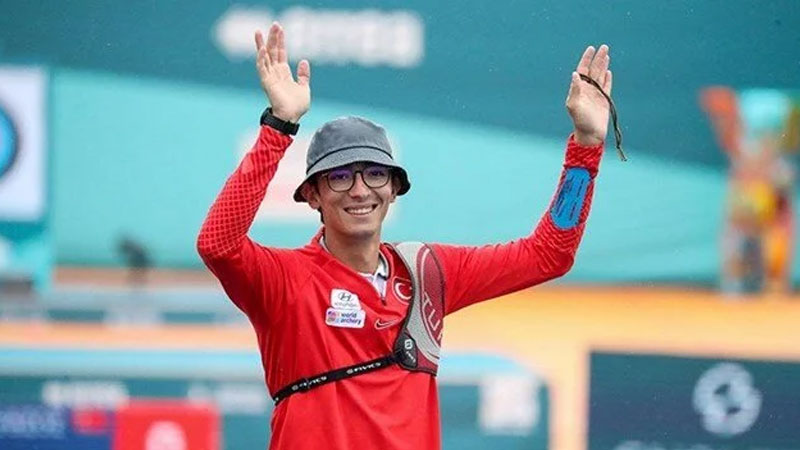 Olimpiyatta Türk bayrağını Busenaz Sürmeneli ve Mete Gazoz taşıyacak