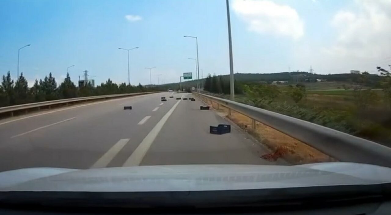 Yer: Bursa… Kasalar yola saçıldı