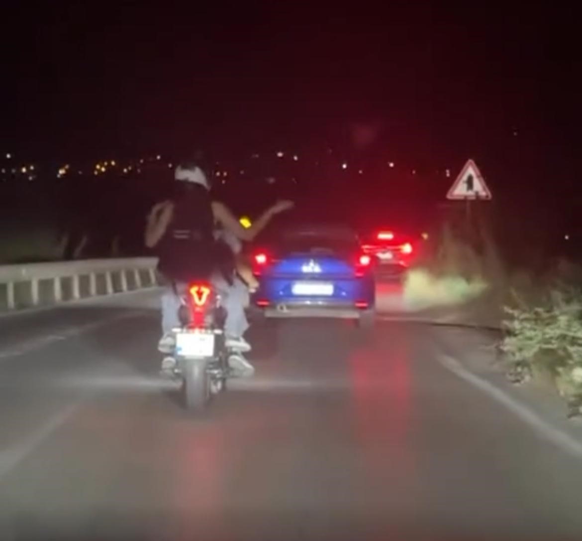 Bursa’dan akıl almaz görüntüler! Motosiklet üzerinde dans edip…