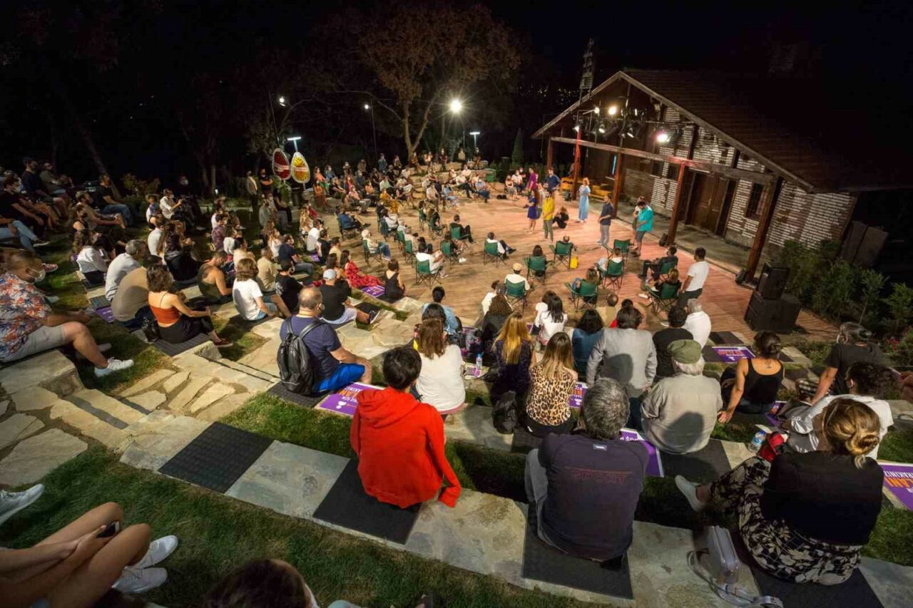 Bursa’da yıldızların altında tiyatro keyfi başlıyor Bursa’da yıldızların altında tiyatro keyfi başlıyor