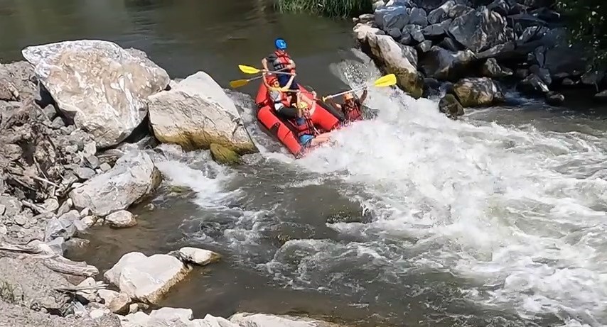 Bursa’da dağcılar nefes kesti! Rafting heyecanı böyle yaşandı