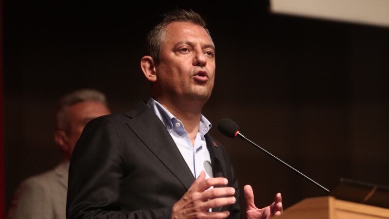 CHP olağanüstü kurultaya gidiyor! Tarih belli oldu CHP, 6-9 Eylül tarihleri arasında olağanüstü kurultay yapacak.