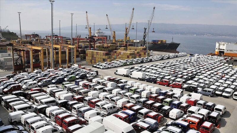 Türkiye otomotiv endüstrisi yılın ilk yarısındaki ihracatın yüzde 52,78'lik kısmını