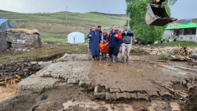 Karadeniz’i sel vurdu!