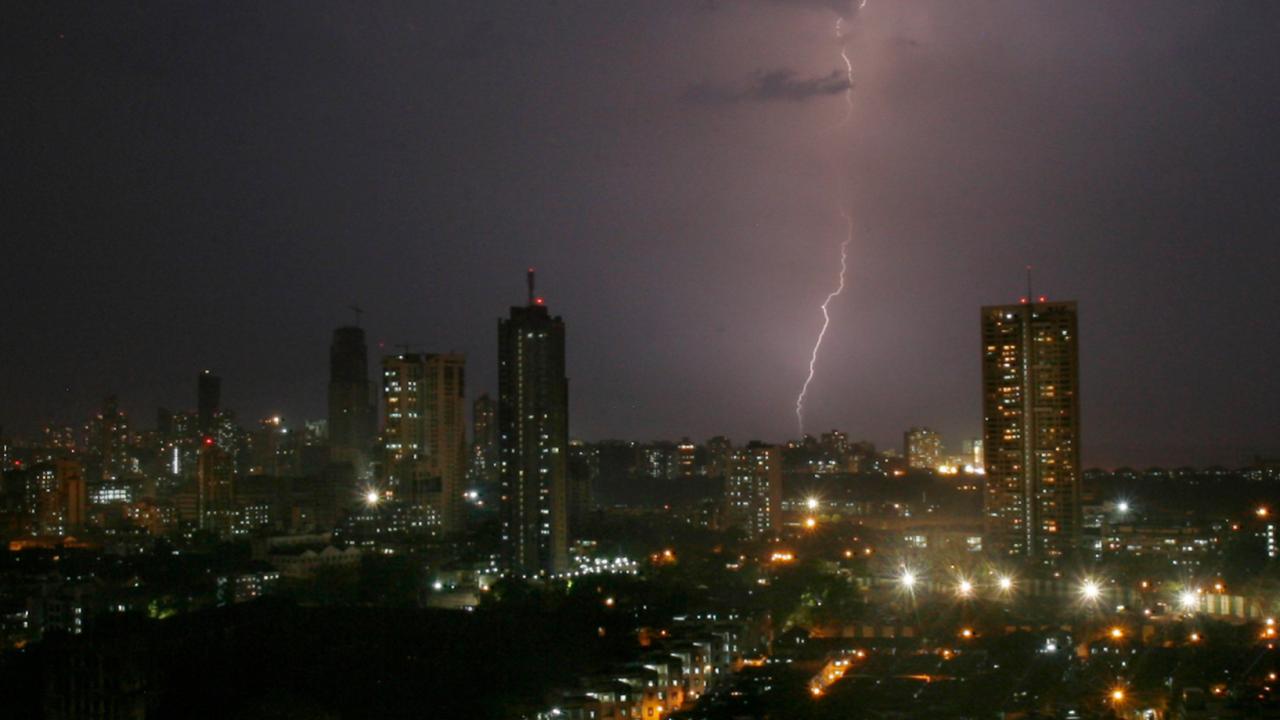 Yıldırım faciası! 63 kişi öldü… Yıldırım faciası! 63 kişi öldü…