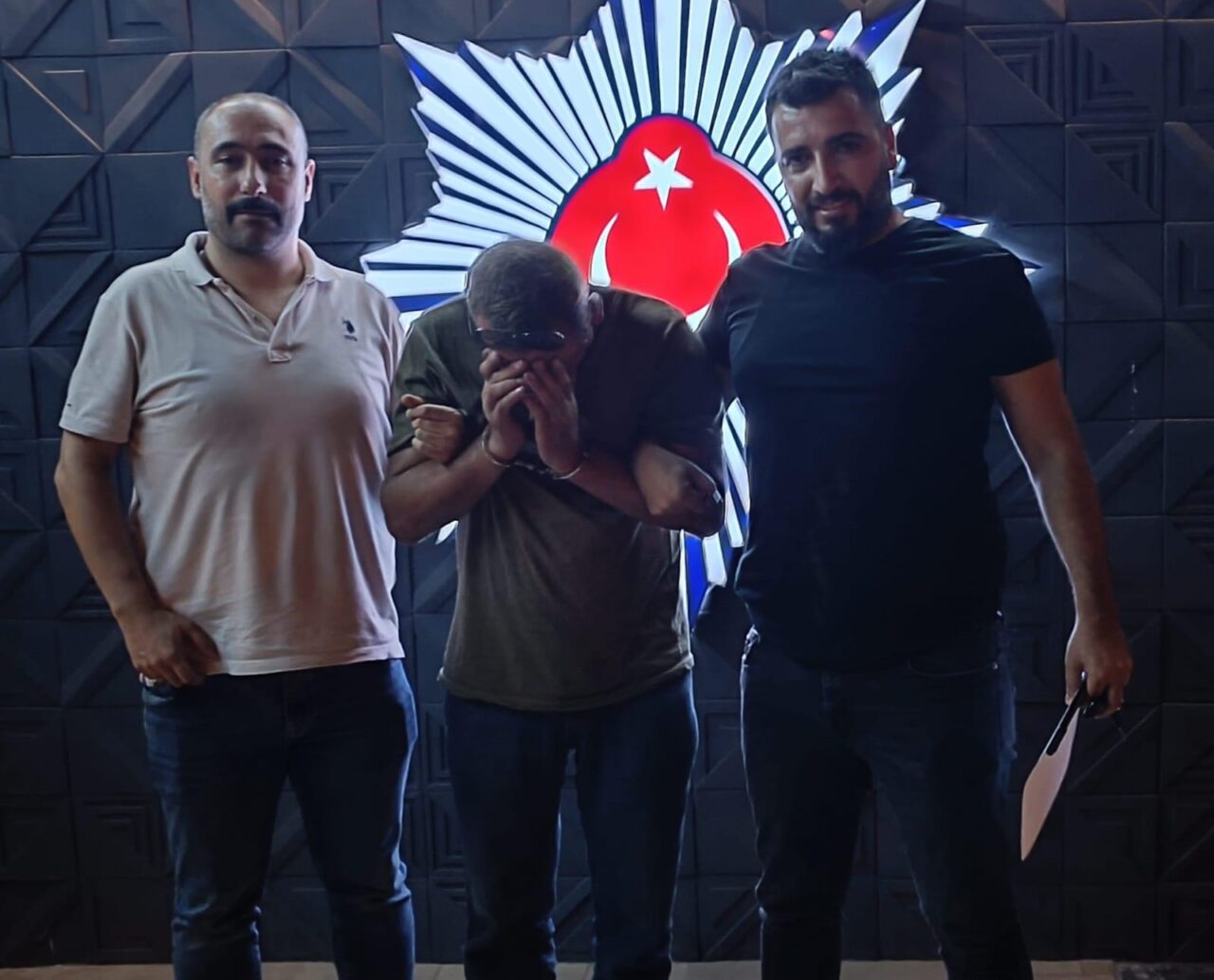 Bursa’da her yerde aranıyordu! Gece kulübünde yakalandı