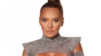 Demet Akalın transparan kıyafeti ile gündem oldu!