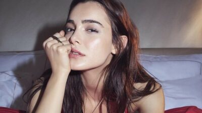 Hafsanur’dan bikinili asansör pozu!