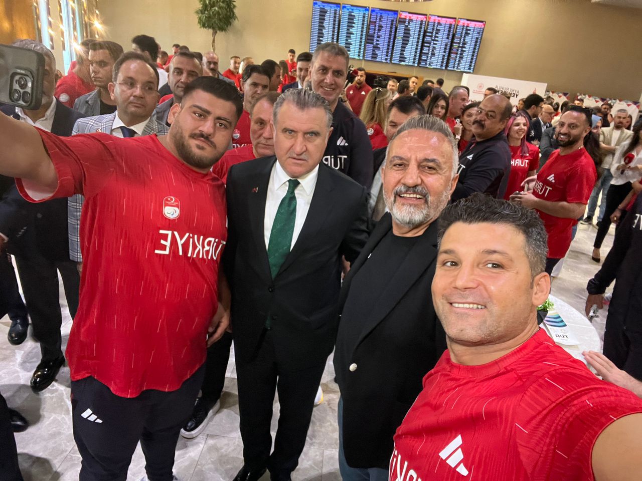 Bursagücü’nden Paris’teki Olimpiyatlara