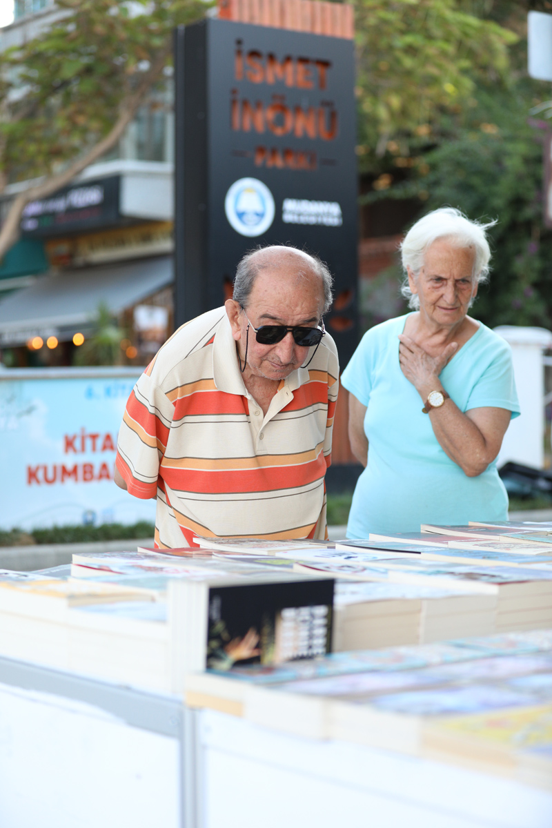 6. Mudanya Kitap Fuarı'na tam not 2 5 3