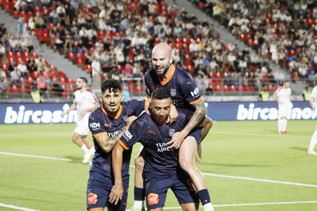 Başakşehir tur peşinde! Maç saat kaçta hangi kanalda?