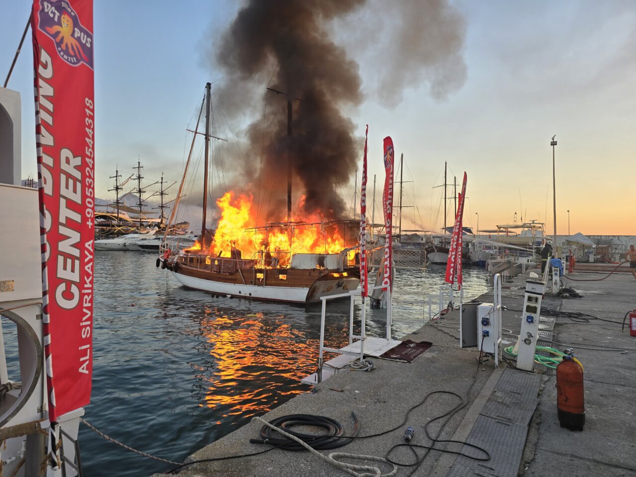 Denizin ortasında alev topu!