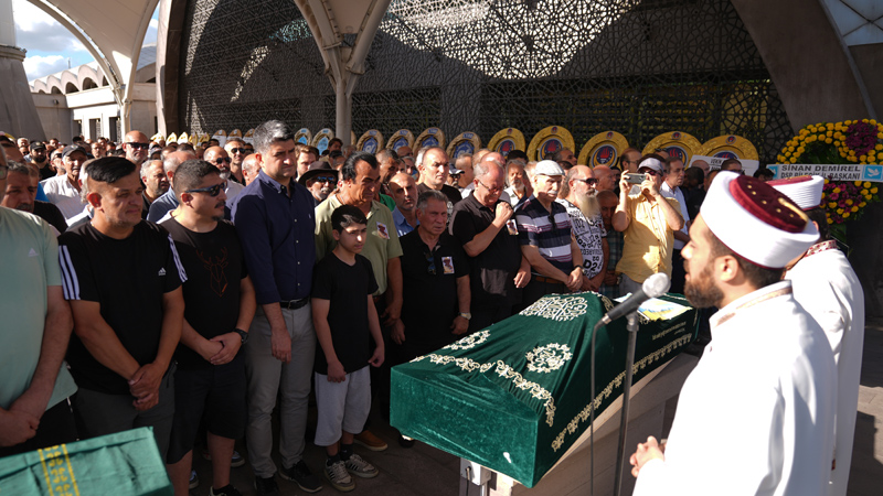 Oyuncu Tuncay Akça son yolculuğuna uğurlandı