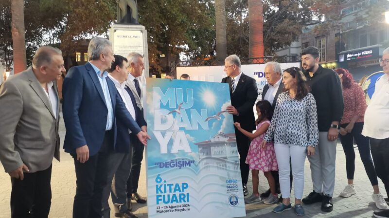 Bursa'nın Mudanya ilçesinde belediye tarafından bu yıl 6'ncısı düzenlenen kitap