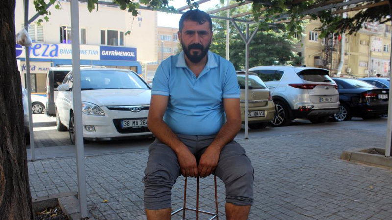 Sülük tedavisi hayatını kararttı! 2 aydır işe gidemiyor Sülük tedavisi hayatını kararttı! 2 aydır işe gidemiyor