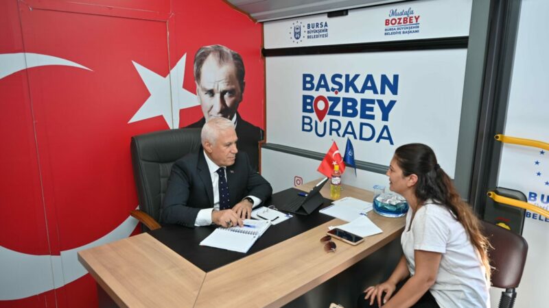 Vatandaş anlattı, Başkan Bozbey dinledi! Makam, ilçeye taşındı… Bursa Büyükşehir Belediye Başkanı Mustafa Bozbey’in sorunları yerinde tespit edip