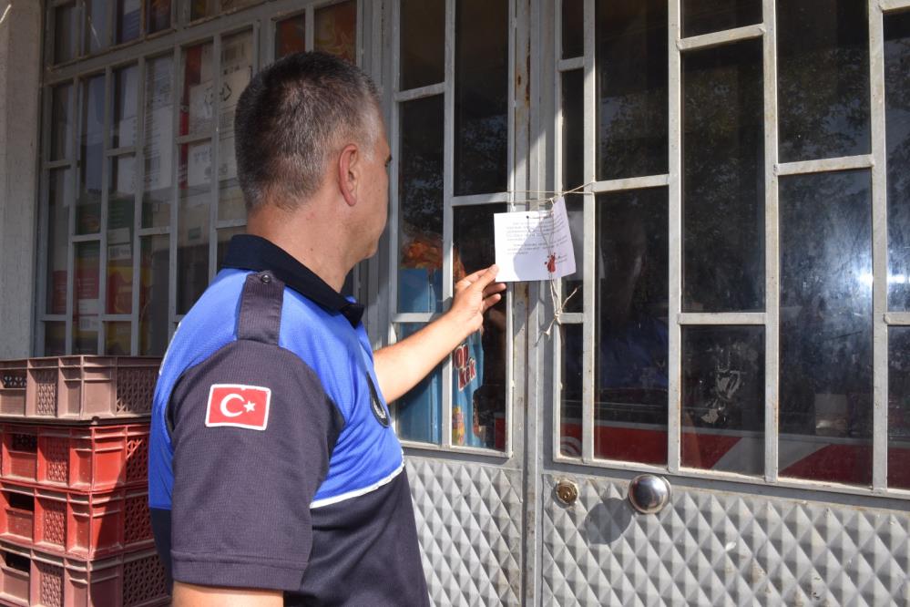 Bursa bu ilçesinde yabancı uyrukluların kaçak dükkanlarına mühür