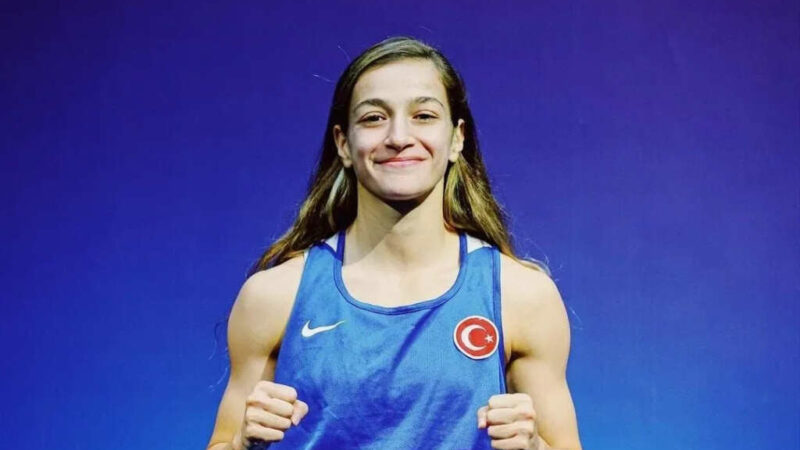 Milli Boksör Buse Naz Çakıroğlu gümüş madalyayla dönüyor! 2024 Paris Olimpiyat Oyunları’nda milli boksör Buse Naz Çakıroğlu, kadınlar