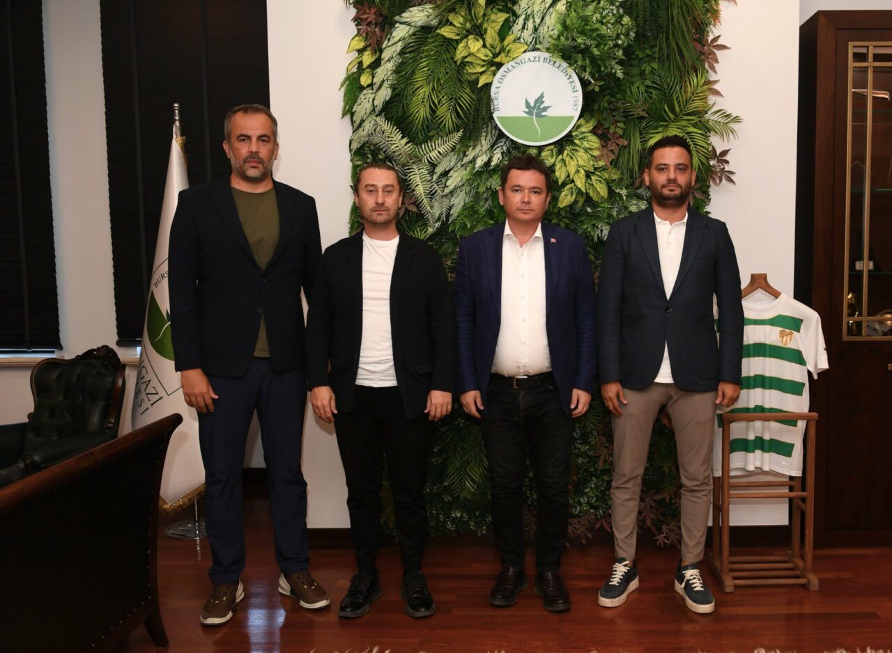 Bursaspor Basketbol’a bir destek de Başkan Aydın’dan