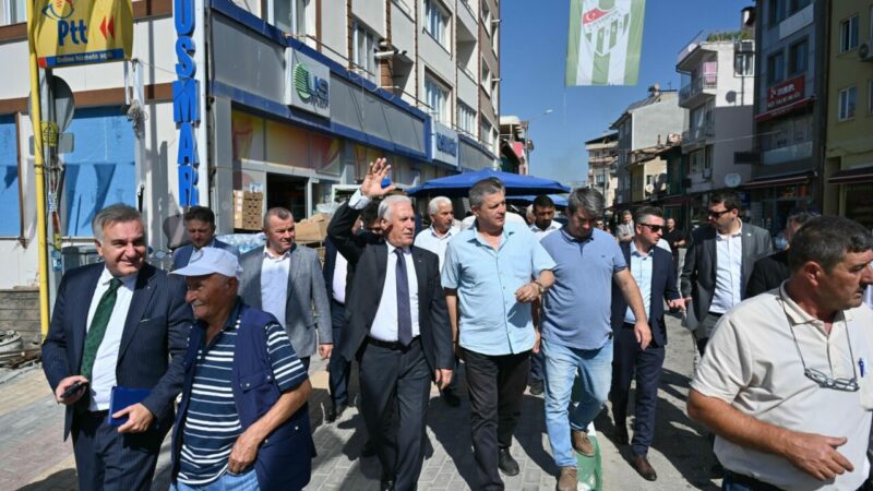Başkan Mustafa Bozbey Orhaneli’de Büyükşehir Belediye Başkanı Mustafa Bozbey, "Başkan Bozbey Burada" programı kapsamında