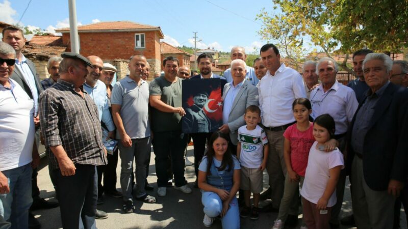 Başkan Bozbey’den Bursalı çiftçilere bir destek daha Keles'e giden Büyükşehir Belediyesi Başkanı Mustafa Bozbey, "Keles Yazıbaşı Köyü’müzde