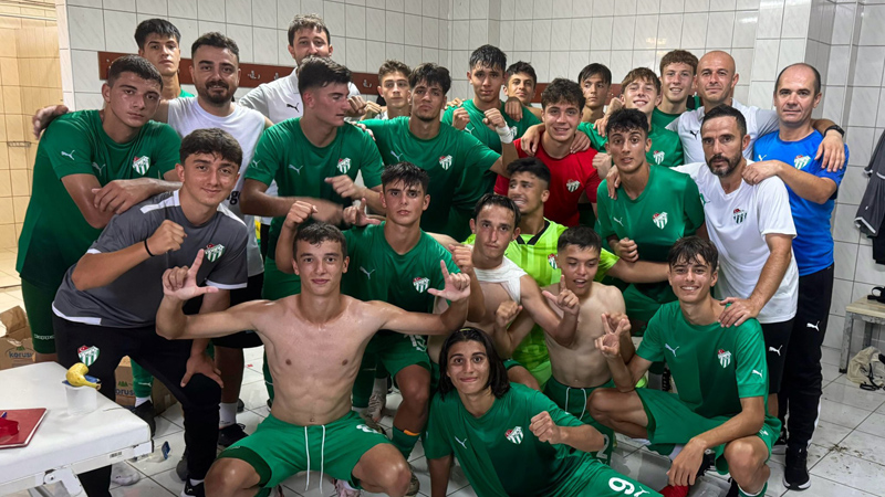 Bursaspor’un gençleri 3’te 3 yaptı