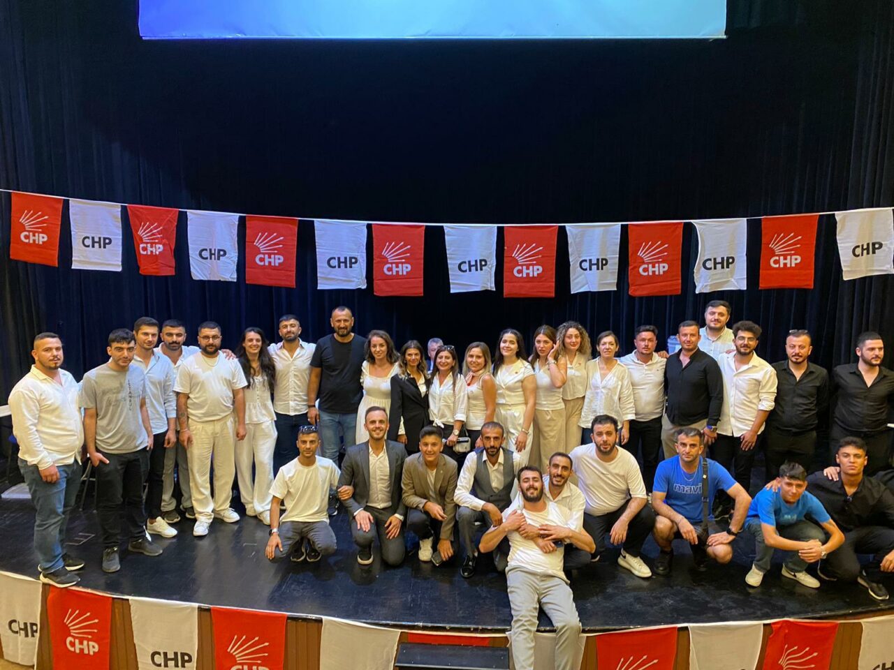 Yıldırım İlçe Gençlik Kolları Başkanlığına Buket Altay seçildi