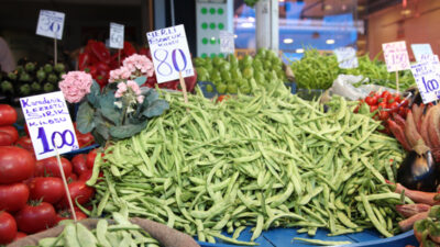 Bursa’da pazarda fiyatlar cep yakıyor!