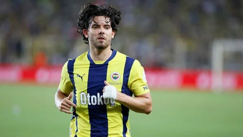 ManU Ferdi Kadıoğlu için kararını verdi Fenerbahçe'de 2018 yılından bu yana forma giyen Ferdi Kadıoğlu'nun ismi