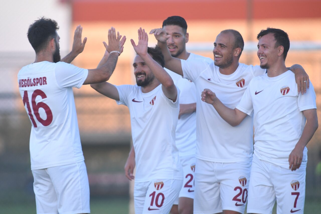 2. Lig’deki Bursa ekibi siftah yaptı 2. Lig’deki Bursa ekibi siftah yaptı