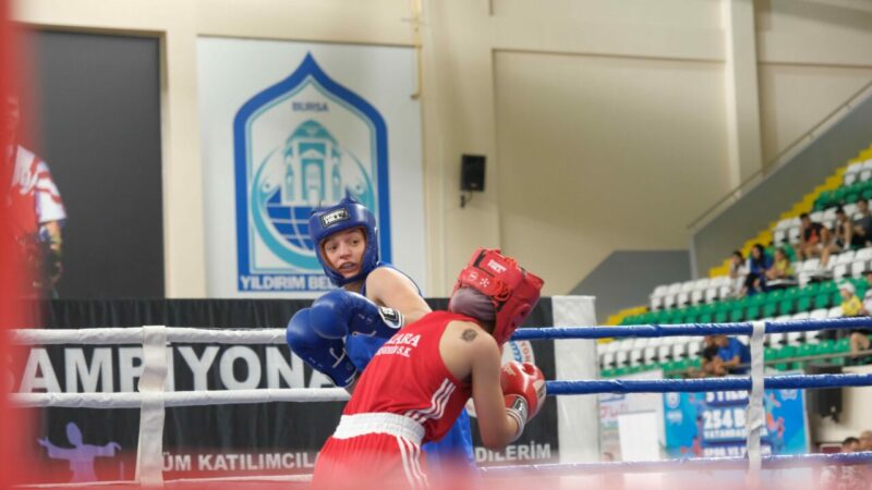 Yıldırım bir şampiyonaya daha ev sahipliği yapıyor Yıldırım Belediyesi ev sahipliğinde Türkiye Boks Federasyonu ve Türkiye Gençlik