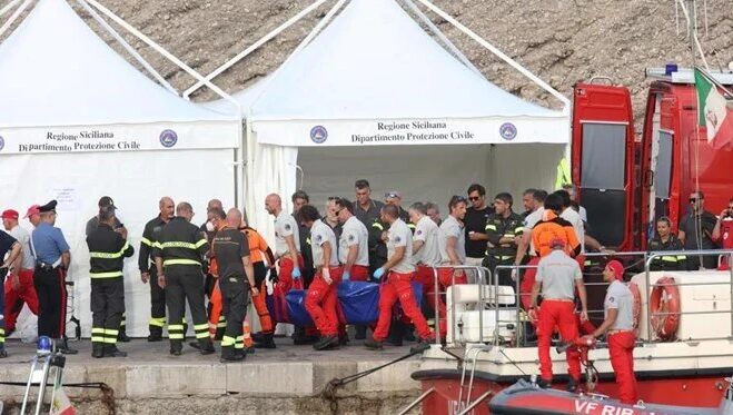 Ünlü milyarder ve kızının cesedi batan tekneden çıkarıldı