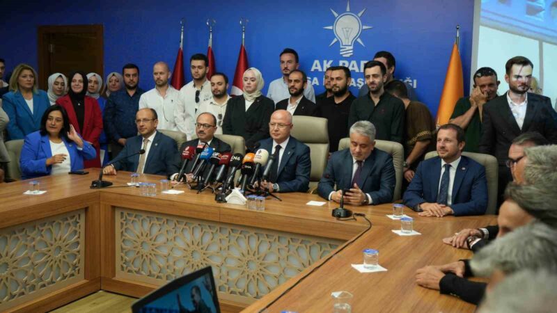 AK Parti Bursa İl Başkanı Gürkan: İlk günkü aşkla kutluyoruz AK Parti’nin kuruluşunun 23’üncü yılı Bursa İl Binası’nda yapılan açıklamayla