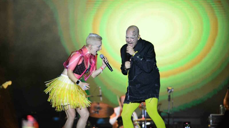 Son dönemin en popüler müzik gruplarından Büyük Ev Ablukada, Merinos