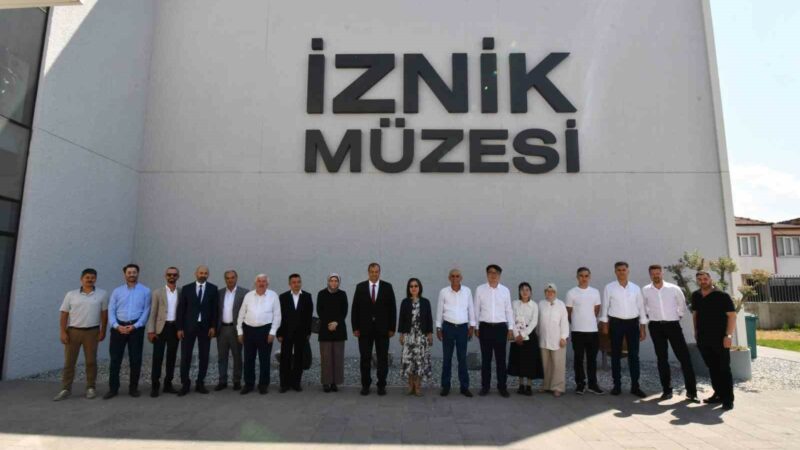Çin’li heyet Bursa İznik’te! İznik Belediyesi’nin Çin de bulunan seramik üretimiyle ünlü kardeş şehri